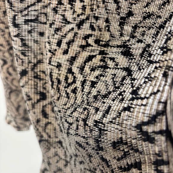 Vintage Lauren Lee Black and Gold Blouse Medium Animal Print - Picture 3 of 12